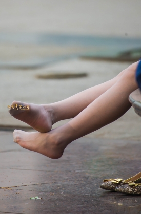 �����ŮɭŮ��������ȹ���ؼ��ǻ�ɫ˿��ϸ��������Ⱥܽ������޳�����ɰ����ǣ�...